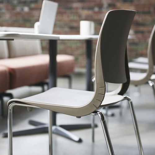 Sedia visitatore contemporanea - VARIABLE - Teknion - da interno / in alluminio / in plastica