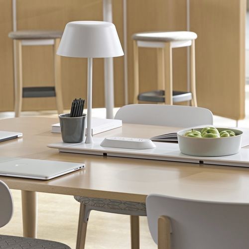 Lampada da tavolo - ZONES - Teknion - in metallo / contemporanea / con cavo