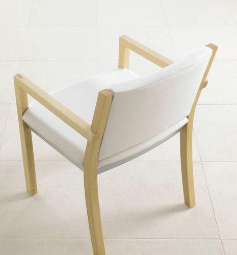 Sedia visitatore contemporanea - SYNAPSE - Teknion - da interno / in pelle / con supporto in faggio