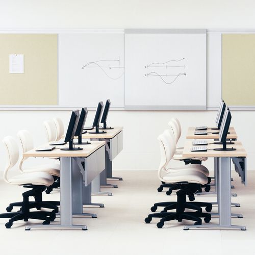Tabellone magnetico - FOCUS WALL - Teknion - da parete / in plastica / per ufficio