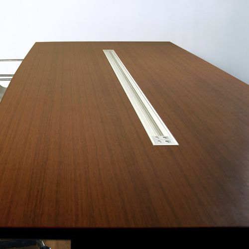Canalina di cablaggio in alluminio - RH1 - Eubiq - a muro / per scrivania / professionale