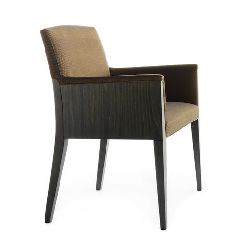 Poltrona contemporanea - CHARME 02531 - Montbel - in tessuto / in legno massiccio / imbottita