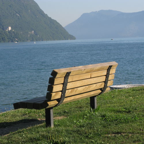 Panca per spazi pubblici classica - 627 327 - Rondino - in pino / in acciaio / con schienale