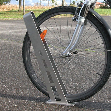 Rastrelliera per biciclette a pavimento - PISE - FRANCE INOX INDUSTRIE - per spazi pubblici / in acciaio inossidabile / professionale