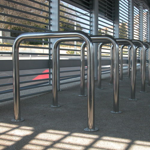 Rastrelliera per biciclette a pavimento - MISTRAL T1 - FRANCE INOX INDUSTRIE - per spazi pubblici / in acciaio inossidabile / professionale