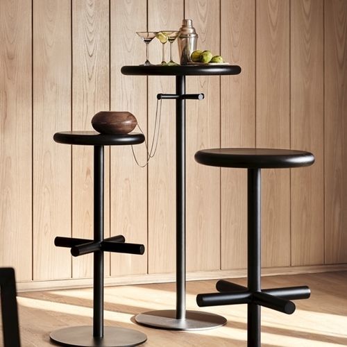 Tavolo alto contemporaneo - OXO  - Blå Station - in legno massiccio / con supporto in acciaio laccato / rotondo