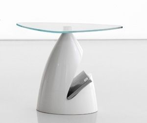Tavolino basso design originale - ZAC - Compar - in vetro / triangolare / per uso residenziale