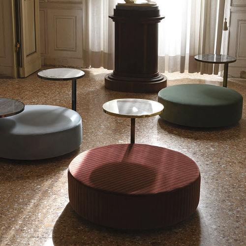 Tavolo d'appoggio contemporaneo - FEBE - Domingolotti - in ceramica / in marmo / con supporto in ottone lucido
