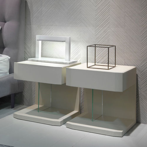 Comodino contemporaneo - SAMAR - Emmebi Industria Mobili - in legno laccato / con supporto in legno laccato / rettangolare