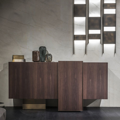 Credenza alta - CONFIDENTIAL - Emmemobili - contemporanea / impiallacciata in legno / in ottone