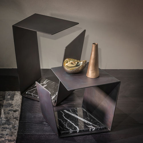 Tavolo d'appoggio contemporaneo - ESSENTIAL - Emmemobili - in metallo / con supporto in marmo / per uso residenziale