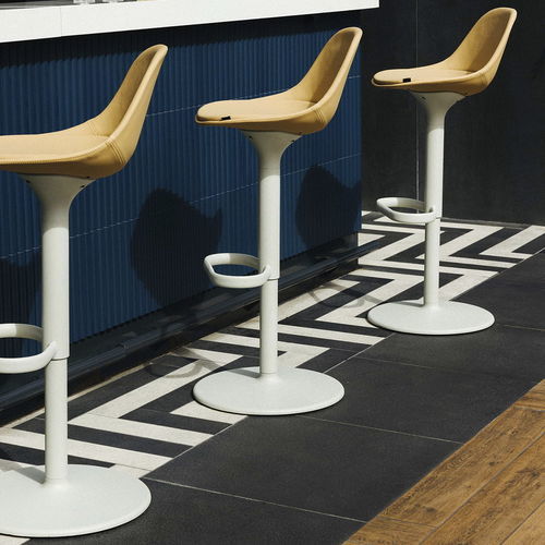 Sedia alta contemporanea - Mate Lift - Enea - da interno / in pelle / con supporto in acciaio