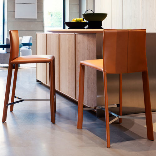 Sedia alta contemporanea - Blyn B - Frag - da interno / in pelle / con supporto in cuoio