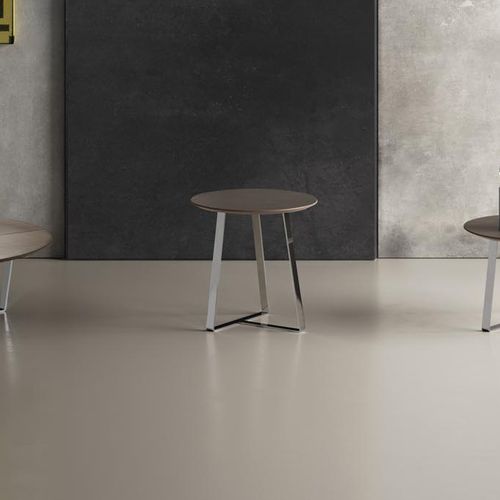 Tavolo d'appoggio contemporaneo - T50 - Gamma Arredamenti International - in metallo verniciato / in pelle / rotondo