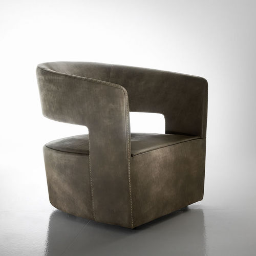 Poltrona contemporanea - GEM - Gamma Arredamenti International - in pelle / beige