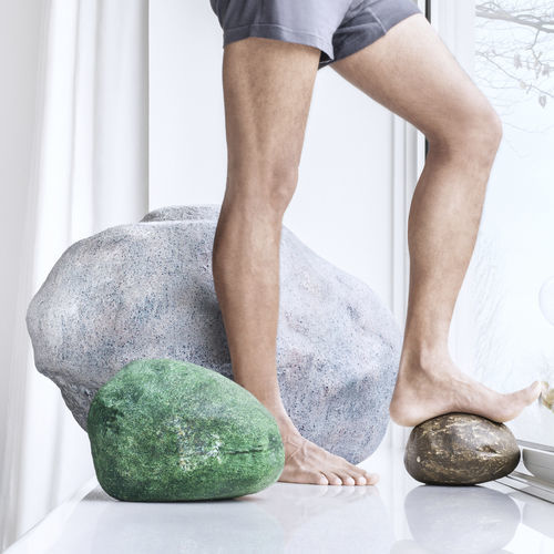 Pouf design originale - SASSI - Gufram - in poliuretano / grigio / verde