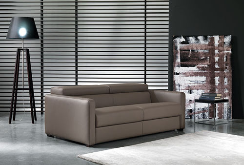 Divano letto - VERSUS - Gurian - contemporaneo / in pelle / con poggiatesta