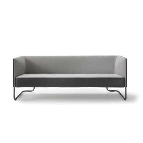 Divano contemporaneo - LOUNGE - i4 MARIANI - in tessuto / in pelle / con braccioli