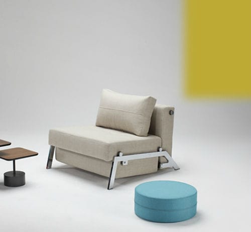Chauffeuse contemporanea - CUBED 90 - Innovation Randers a/s - in tessuto / in legno / in alluminio