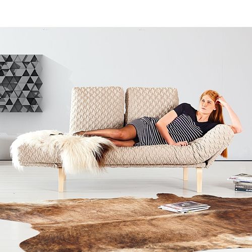 Divano letto - ROLLO - Innovation Randers a/s - contemporaneo / in tessuto / con portariviste