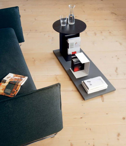 Tavolo d'appoggio contemporaneo - MOORLESS - Moormann Nils Holger - in frassino / rotondo / per uso residenziale