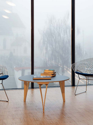 Tavolino basso contemporaneo - SPARONDO - Moormann Nils Holger - in legno / rotondo / per uso residenziale