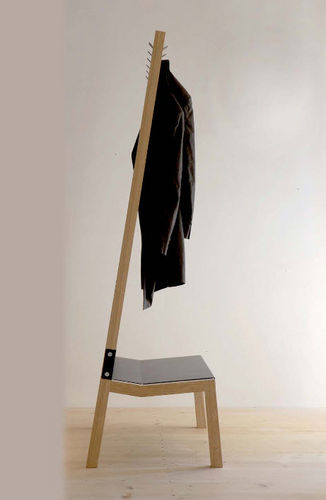 Mobile da ingresso contemporaneo - YAK - Moormann Nils Holger - a muro / in legno