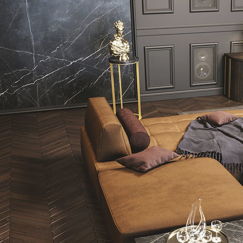 Tavolo d'appoggio contemporaneo - Uniqo - Scandal Home Couture - in marmo / con supporto in metallo / rotondo
