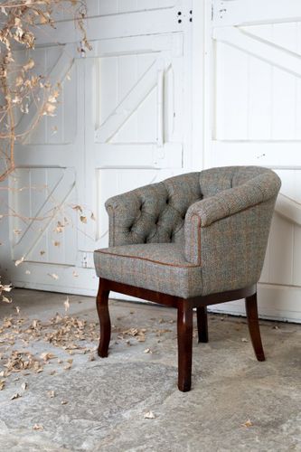 Poltrona chesterfield - VICTORIA - Tetrad Associates - in pelle / in tessuto / bridge