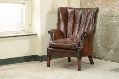 Poltrona classica - BEARDSLEY - Tetrad Associates - in pelle / in tessuto / a orecchioni