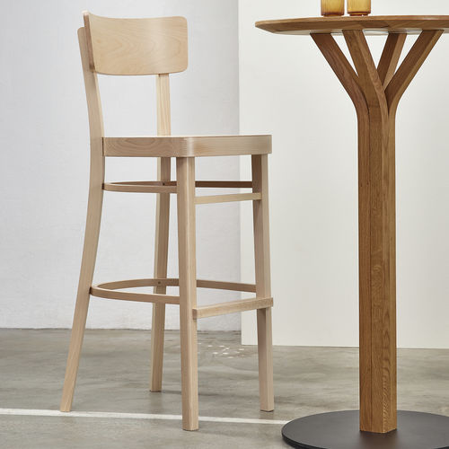 Sedia alta contemporanea - Ideal - TON a.s. - da interno / in faggio / con supporto in faggio