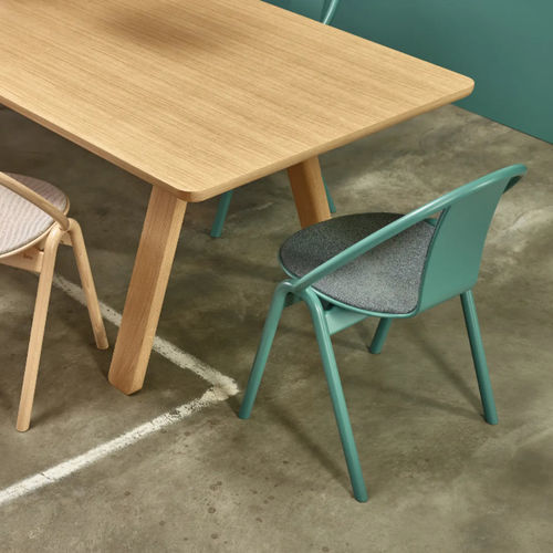 Sedia da pranzo contemporanea - Again - TON a.s. - da interno / in tessuto / in legno curvato