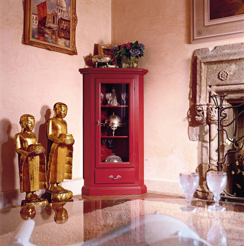Vetrina classica - COLUMBA - Tonin Casa - in legno laccato / con cassetti / con porte battenti
