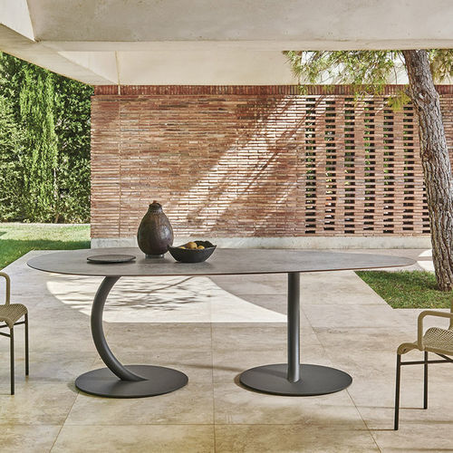 Tavolo contemporaneo - FLEXION - Varaschin - in HPL / in ceramica / con supporto in acciaio verniciato a polvere