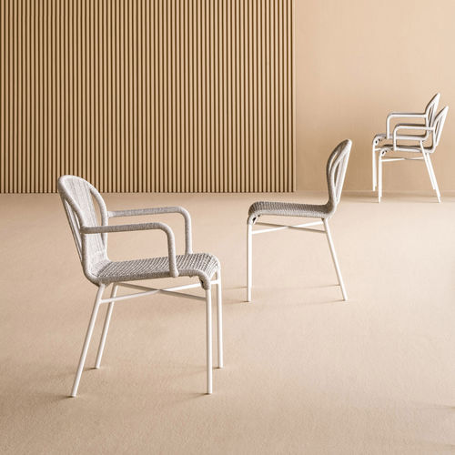 Sedia da giardino con braccioli - CRICKET - Varaschin - contemporanea / per terrazza / per balcone