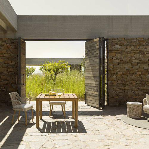 Tavolo da pranzo contemporaneo - 25780 - Varaschin - in legno / in iroko / con supporto in legno