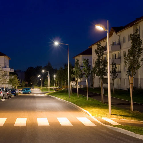 Lampione urbano - PRIORILED - Eclatec - contemporaneo / in alluminio / LED