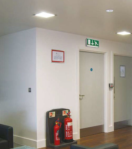 Illuminazione di emergenza a muro - VOYAGER SIGMA - Thorn Europhane - rettangolare / LED / in policarbonato