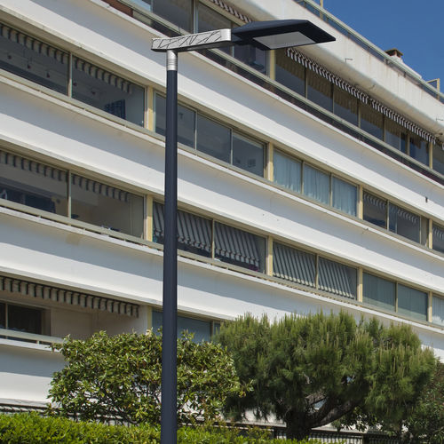 Lampione urbano - ZAHA - Valmont France - contemporaneo / in alluminio / in acciaio