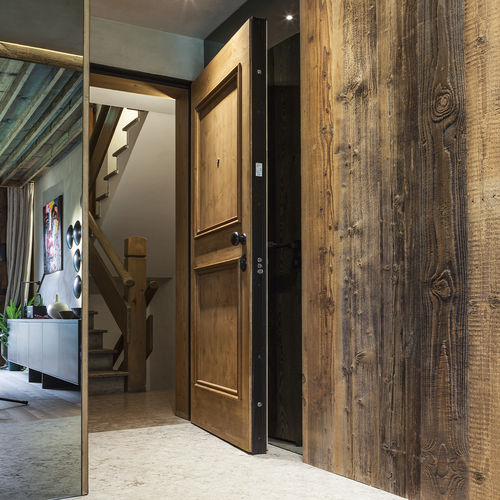 Porta da interno - PROJECT - Oikos Venezia - in legno / battente / classica