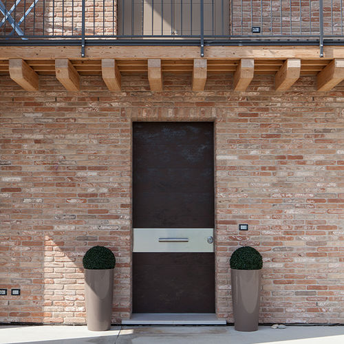 Porta d'ingresso - TEKNO - Oikos Venezia - in legno / in vetro / in metallo