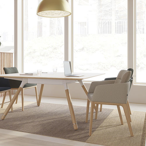Sedia visitatore contemporanea - MARIEN152 - Coalesse - da interno / in tessuto / con supporto in legno