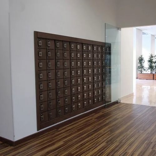Armadietto spogliatoio in melaminico - ATHENA - Fit Interiors - per edifici pubblici / contract / per uso industriale