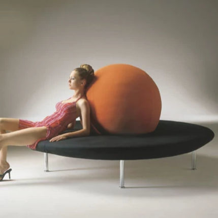 Divanetto imbottito design originale - GIRAMONDO - Giovannetti Collezioni - in tessuto / con supporto in metallo / in metallo