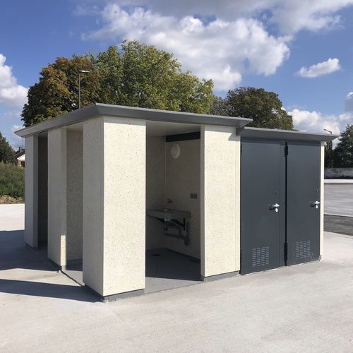 Toilette pubblica in calcestruzzo - SANINOMADE - Francioli