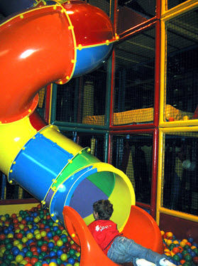 Scivolo dritto - TUBOS_ESPECIALES - Molder Disnova, S.L - per parco giochi / tubolare