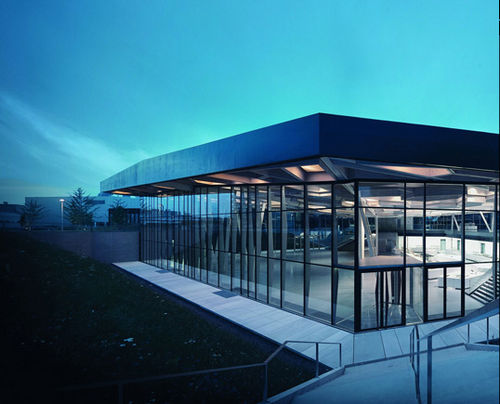 Facciata continua in pannelli - TRUMPF COMPANY RESTAURANT - Josef Gartner - in metallo e in vetro