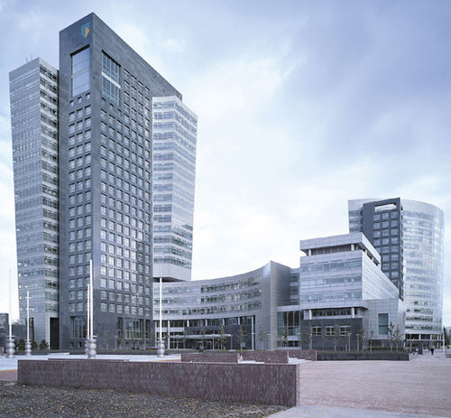 Facciata continua a montanti e traversi - ABN AMRO - Permasteelisa - in metallo e in vetro