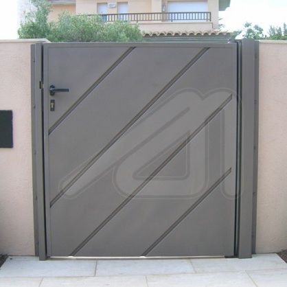 Cancello battente - Angel Mir – Portes Bisbal - in acciaio / a pannello / per uso residenziale