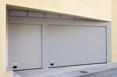 Porta sezionale per garage - SANDWICH - Angel Mir – Portes Bisbal - in acciaio galvanizzato / automatica